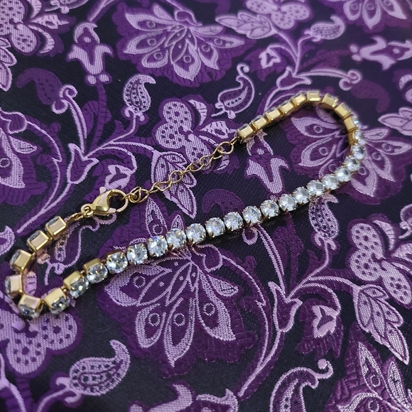 18K Gold Plated Tennis Bracelet 3mm by 18cm( +3 ) - Picture 9 of 13